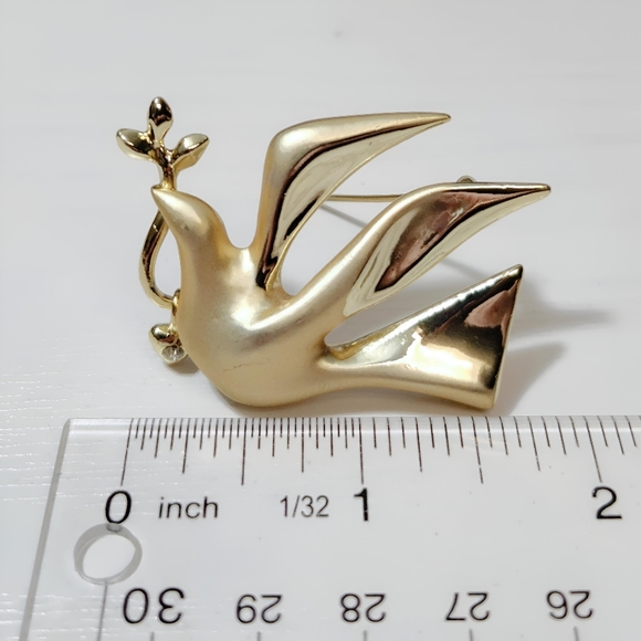 Vintage GIUSTI Dove of Peace Gold Tone Brooch Pin - Picture 6 of 8